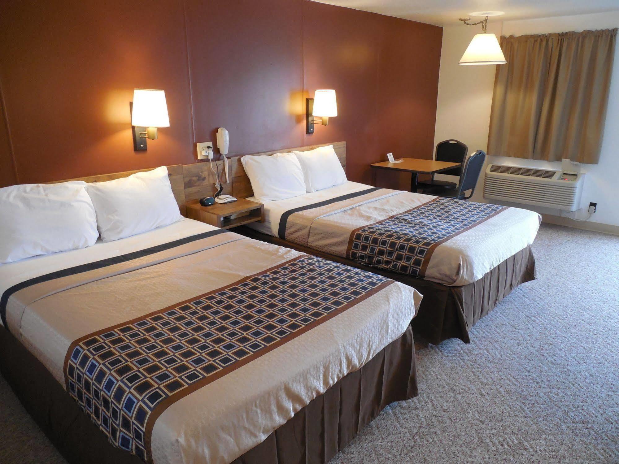 Motel 70 High Hill Eksteriør billede